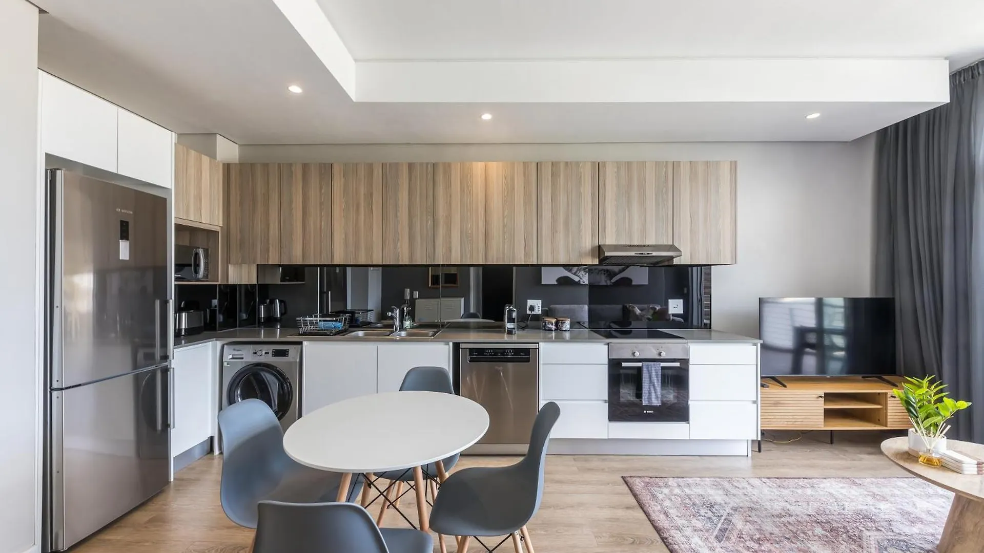 Central 1 Bed Apt With Balcony & Pool Thesentinel Cape Town 0*,  Güney Afrika