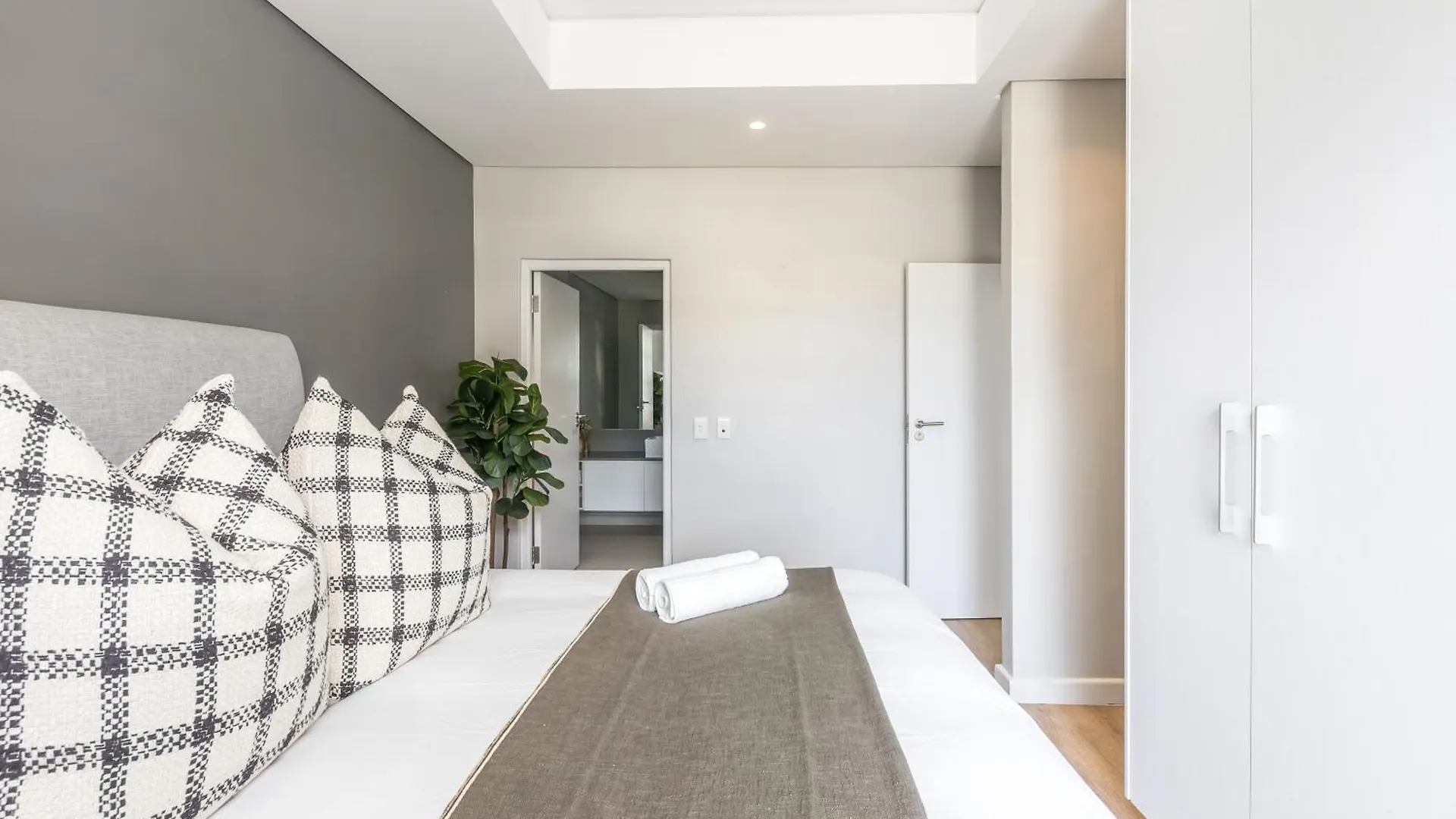 Central 1 Bed Apt With Balcony & Pool Thesentinel Cape Town 0*,  Güney Afrika
